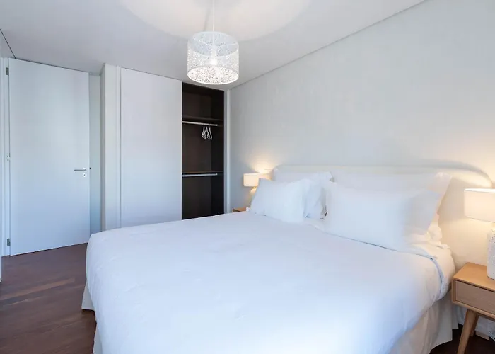 Cedofeita Sunny Apartment - Balcony & Parking